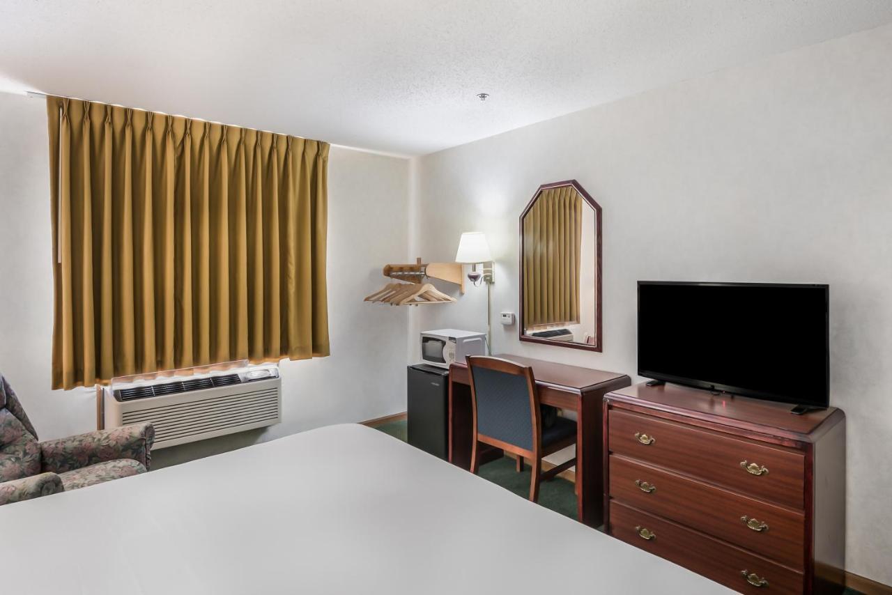 Americas Best Value Inn-Wenona Exterior foto