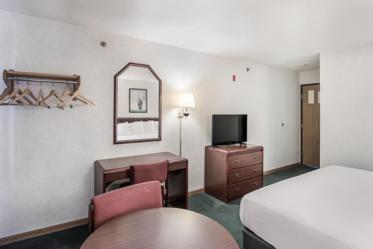 Americas Best Value Inn-Wenona Exterior foto