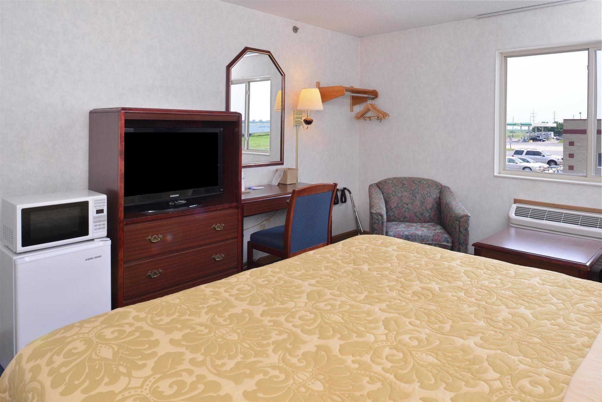 Americas Best Value Inn-Wenona Exterior foto